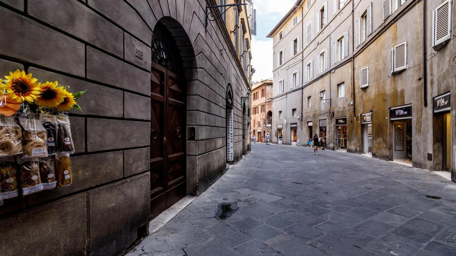 Siena Apt With Stunning Church Of San Domenico View Apartamento